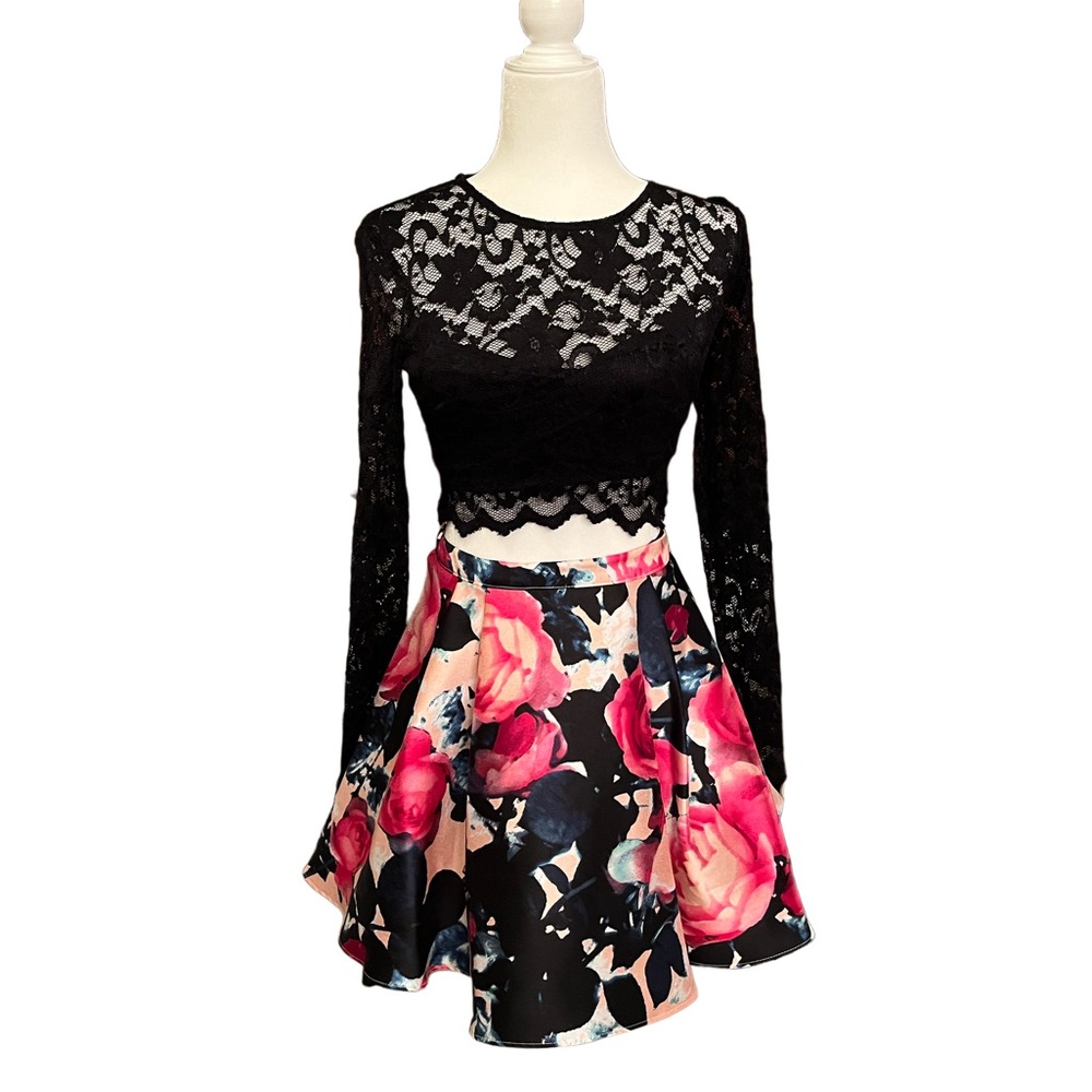 B. Darlin brand 2 piece skirt and top set. Size 3/4. NWOT.